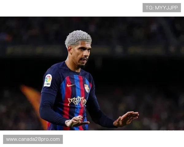 阿劳霍因抑郁症无限期离队，巴萨后防再受打击