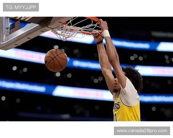 湖人进攻效率依赖詹眉,防守漏洞成连胜隐忧 湖人进攻效率依赖詹眉,防守漏洞成连胜隐忧